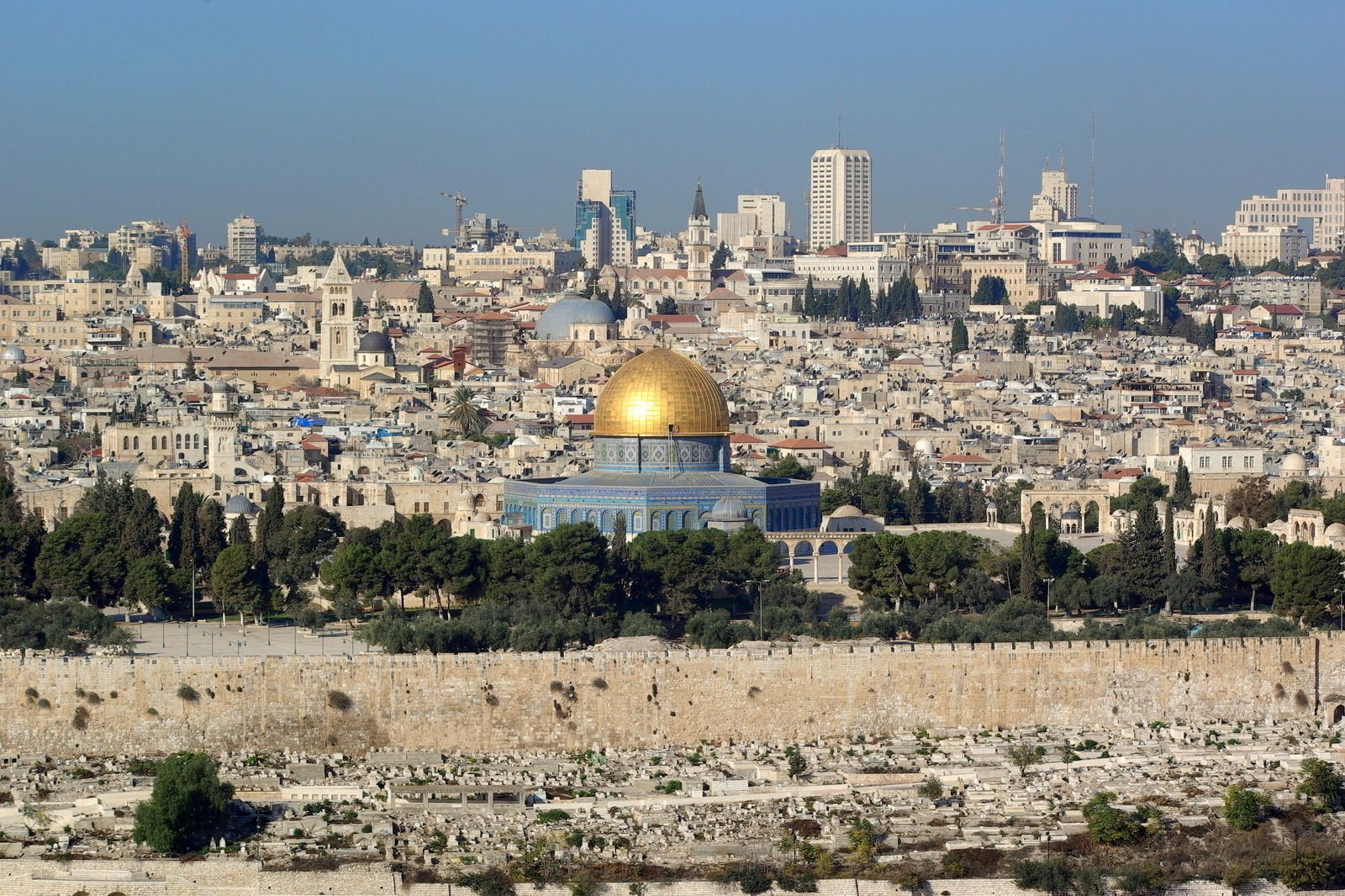 Исламын Улс бүлэг зэвсэгт халдлагаа Израйль улс руу чиглүүлэхээр болсныг зарлажээ