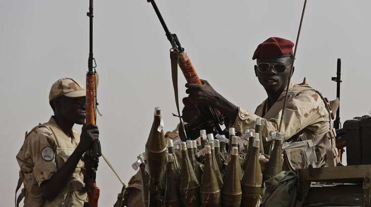 Суданы нийслэлийг цэргүүд бүслэн хаажээ